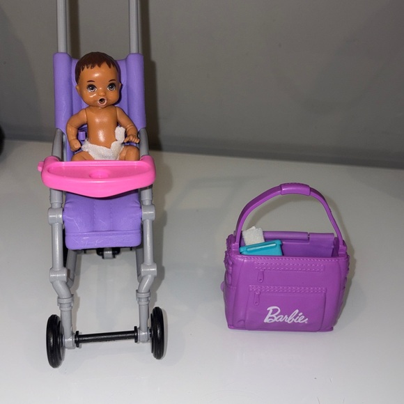 Barbie bundle ) - Picture 3 of 5